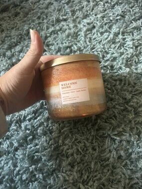 Brand New Bath and Body Works “Welcome Home” Candle